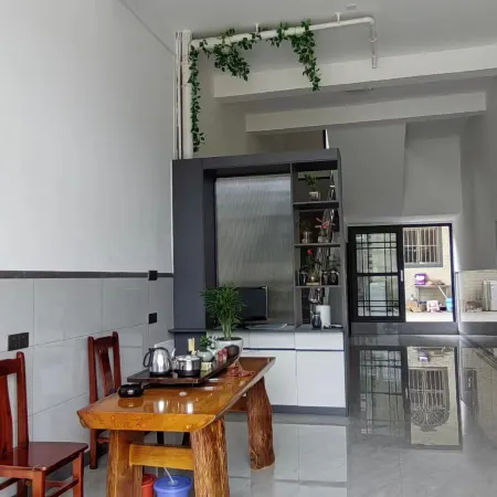 Fuxian Lake Yilin Homestay