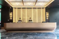 Hubei Natural Mountain Logde Resort Hotel. Hotels in Hong'an