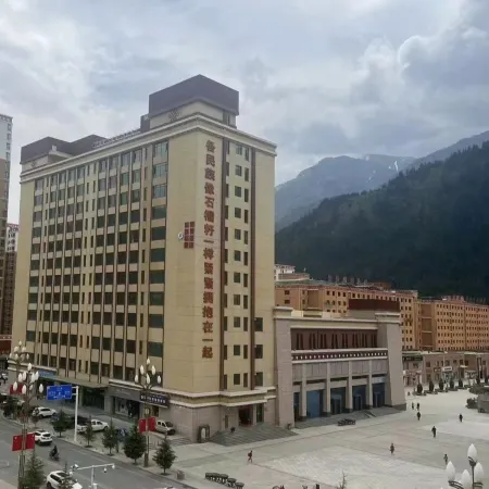 Diebu Cloud Impression Hotel