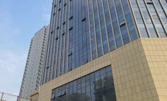 Yunzhen Xiyue Esports Hotel (Hongqi Street Xinli Plaza Branch)
