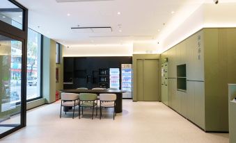 Hi Inn Hotel (Tonghua Xinhua Dajie Dongchang Road Jimao Zhongxin)