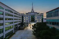 Days Inn by Wyndham Guangzhounan Railway Station Hotels near Guangnan Xian Railway Station