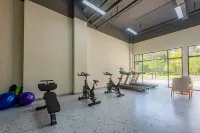 Echarm Hotel (Chengjiang Fuxian Lake Scenic Area Fossil Land Museum) - Gym