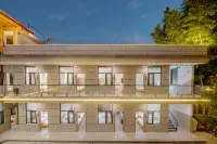 Tengchong Poetic Living Hot Spring Boutique B&B (Ginkgo Village Branch) Hotels in Ginkgo Village