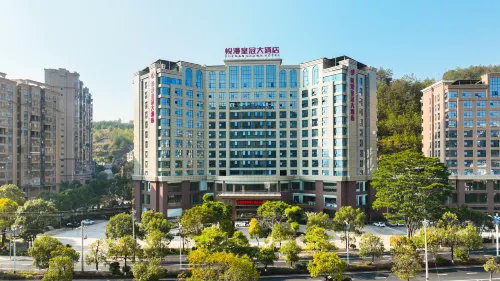 Longyan Yueman Crown Grand Hotel