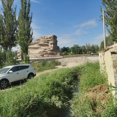 Ruoqiang Deshe Homestay (Ruoqiang Railway Station)
