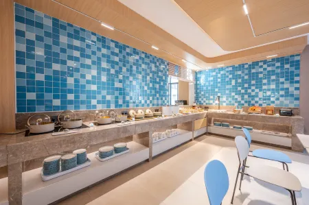 Home lnn (Luoyang Xin'an Jianhe Avenue Store) Отели в г. Синьань