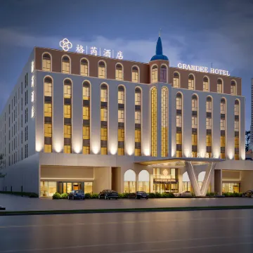 Grandee Hotel (Guangzhou Panyu Chimelong Safari Park Branch) Hotels near Chimelong Safari Park