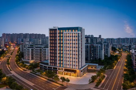 Fuzhou Yantai Mountain Huahai Park Subway Station Atour Hotel Отели рядом с достопримечательностью «The Gushan Spring Temple»