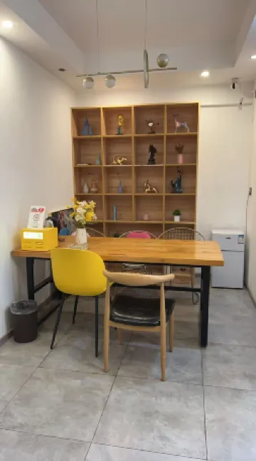 Santorini S. Santorini High Altitude River View Homestay (Chongqing Jiefangbei Hongya Cave Branch) Отели рядом с достопримечательностью «Chongqing Port No.5 Marina»