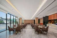 Yizhi Hotel Wanlong Asian Music Fountain
