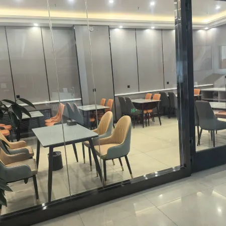 Hotel Burqin Siyuan