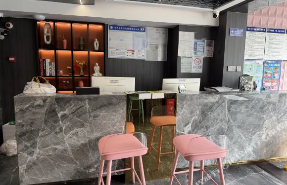 綏寧柏頓大酒店