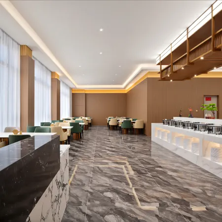 Yining Xinyi · Mingtin Hotel (Wanrong Plaza Yili Yining International Airport)