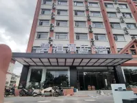 Pu'er Yunbo Hotel (Simao District Meizi Lake Park) - Bãi đậu xe