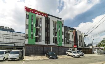 RedDoorz Plus Near Plaza Indonesia