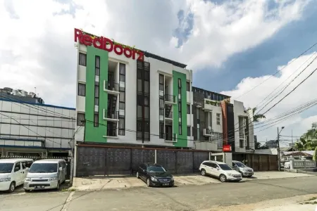 RedDoorz Plus Near Plaza Indonesia