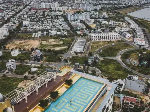 Wyndham Danang Golden Bay