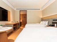 全季酒店(上海中山公园店) - 高级双床房