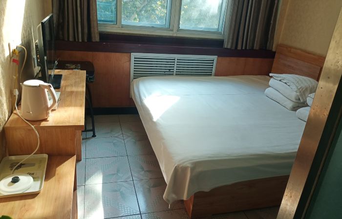 Lingshou Huaxia Hotel