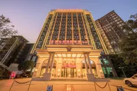 維也納國際飯店（昆明高鐵南站市政府店） 昆明南站附近的飯店