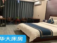 稷山聚缘商务酒店 - 豪华大床房