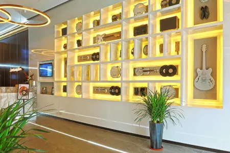 Homeinn · neo (Qingdao Licun Subway Station Pedestrian Street)
