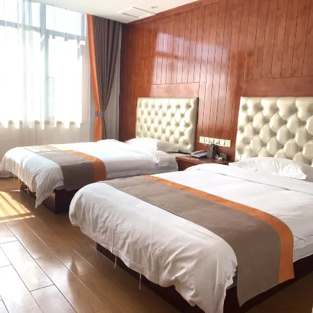 Yuexi Triumph Hotel Отели рядом с достопримечательностью «Dabie Mountain Azalea Ecological Cultural Grand View Garden»