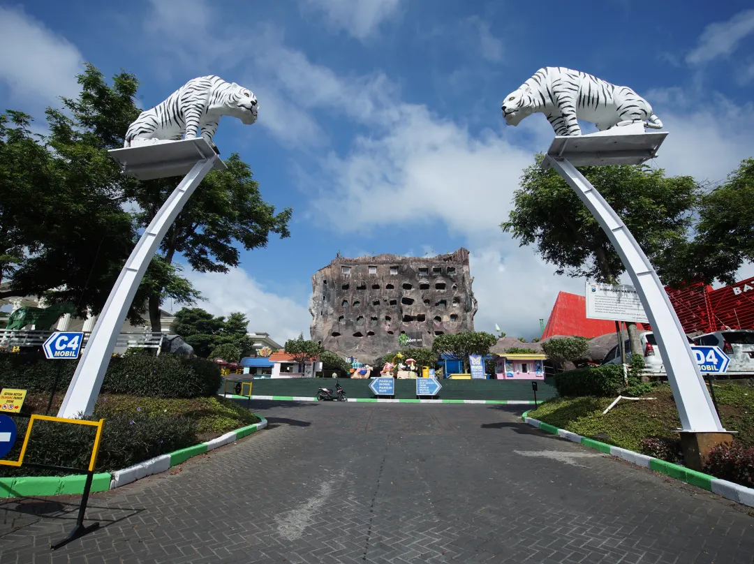 Pohon Inn Hotel - Batu