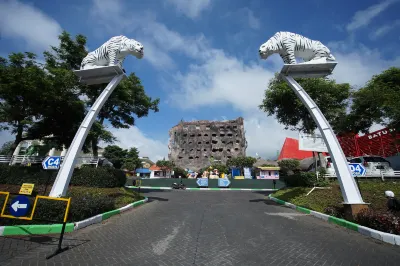 Pohon Inn Hotel Hotel dekat Kebun Ayam p.a EL BARACK