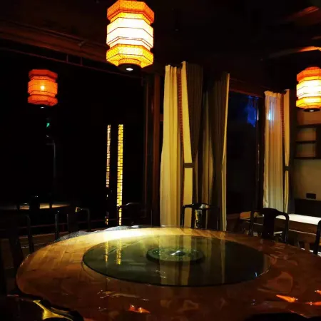 Changshenglou Hostel