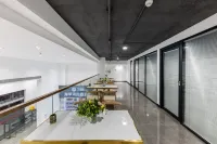 Shantou Haiqinwan Apartment (Shantou High-Speed Railway Station)