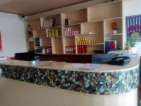 Cuoqin Leihao Business Hotel Hotels in Coqen