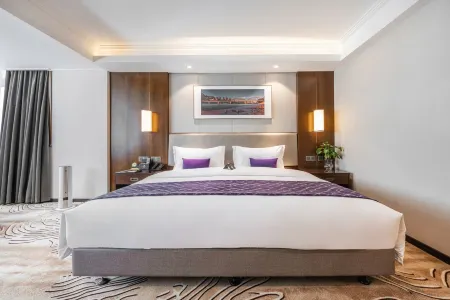 Gansu Soluxe Grand Hotel (Zhangyelou Pedestrian Street Zhongshan Bridge)