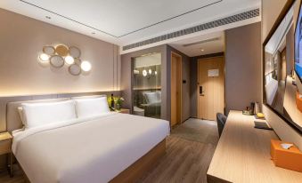 Orange Hotel (Shanghai Zhenru Subway Station)