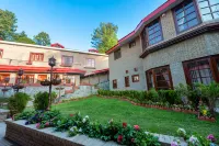 Khattak Lodge Murree Hotels near Kashmir Point