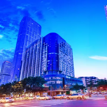 Crescent Moon Hotel (Chengdu Chunxi Road Tianfu Square Station)