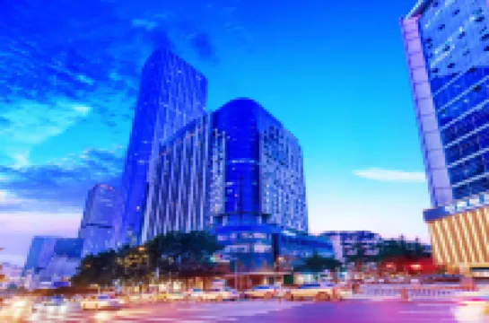 Crescent  M00n Hotel (Chengdu Chunxi Road Tianfu Square Metro Station)