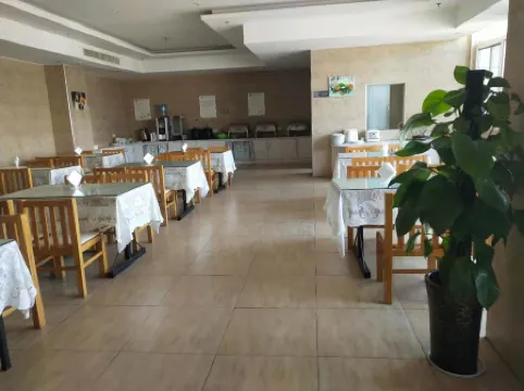 Qingmu Hotel (Chaohu Renmin Road store)