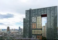 禾木サービスアパートメント(昆明理工大学新迎キャンパス七彩之門) Kunming University of Science and Technology Xinying Campus Gymnasium周辺のホテル