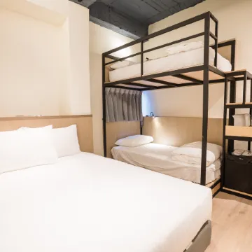 Traveller Inn Day Moon Hotel Отели рядом с достопримечательностью «Парк Paposogan»