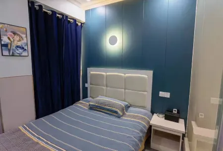 Feixi The night of romance Theme Hotel Отели рядом с достопримечательностью «Anhui Wonder University»