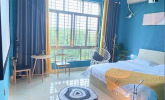 Haikou Qingsu Shiguangju Cinema Homestay