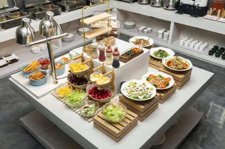 Stranger Light Residence Hotel (Shangqiu Wanda Plaza Store) Отели рядом с достопримечательностью «Shangqiu Polytechnic (Shenhuo Avenue)»