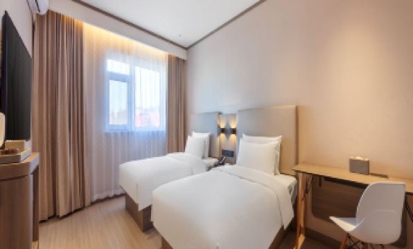 HanTing Hotel (Qingdao Laixi Station Yantai Road)