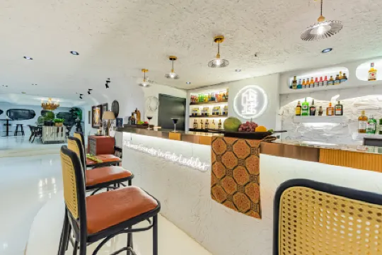 Houshanti B&B (Chongqing Jiefangbei Eighteen Tiers Branch)