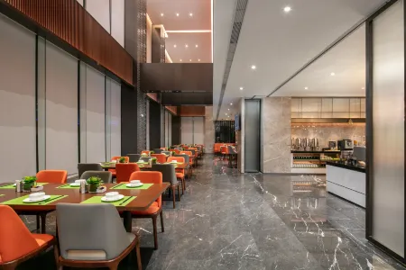 Hampton by Hilton Foshan Dali Отели рядом с достопримечательностью «Foshan University of Science and Technology»