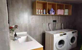 Surprise S Hotel (Nanchang Bayi Square Wanshou Palace)