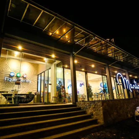 Tique Series Boutique Resort Отели рядом с достопримечательностью «Банпхе»