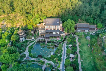 Hangzhou Qianwang Song  Culture Feast & Heritage Mansion Отели рядом с достопримечательностью «Zhejiang A & F University Yijin Campus»
